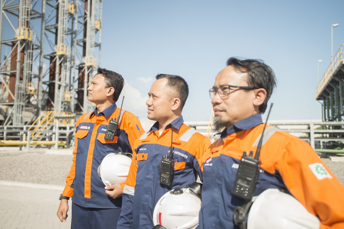 泗水工业区Gresik JIIPE关心他人的证据是向周围环境喷洒消毒剂